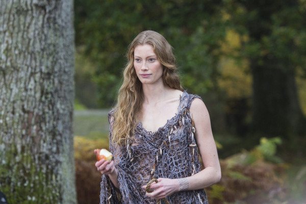 Alyssa Sutherland - Vikings - S01EP09 