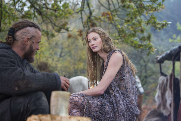Alyssa Sutherland - Vikings - S01EP09 