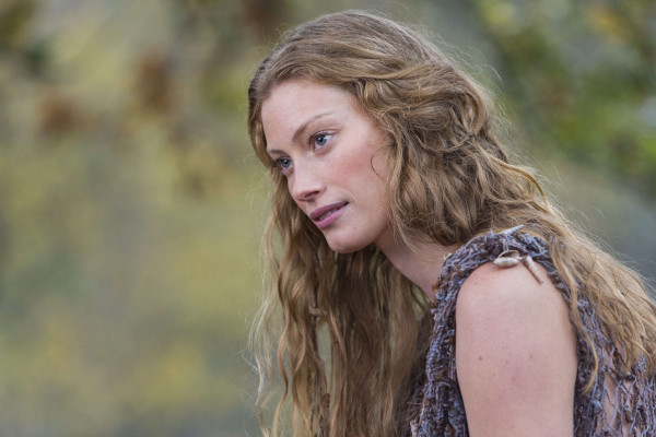 Alyssa Sutherland - Vikings - S01EP09 