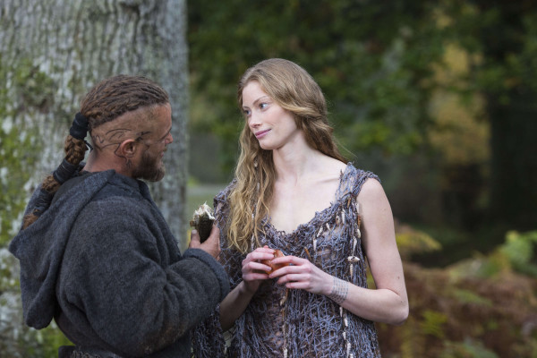 Alyssa Sutherland - Vikings - S01EP09 
