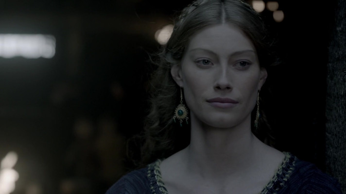 Alyssa Sutherland - Vikings - S02E10 The Lords Prayer 