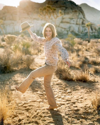 Amanda Peet pic #588478