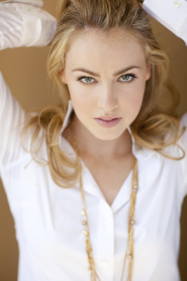 Красотка Amanda Schull