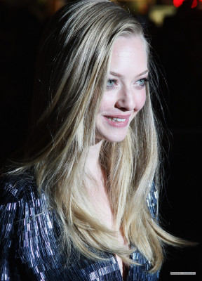 photo 3 in Amanda Seyfried gallery [id202084] 2009-11-04 00:00:00