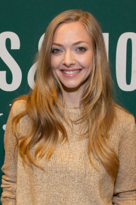 Amanda Seyfried - &#039;The Art of Racing in the Rain&#039; Signing Session in LA 08/02/19
