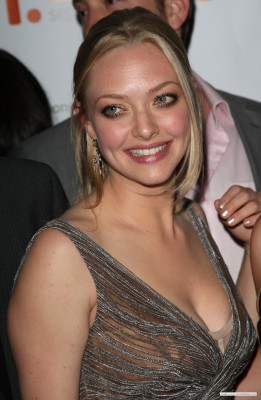photo 18 in Amanda Seyfried gallery [id199291] 2009-10-23 00:00:00