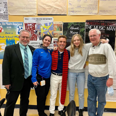 Amanda Seyfried - William Allen High School in Allentown 12/12/2021