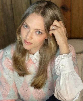 Amanda Seyfried - The Late Show with Stephen Colbert 04/15/2021