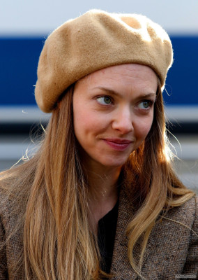 Amanda Seyfried - &#039;Things Heard &amp; Seen&#039; (2020) On Set in New York 11/25/2019