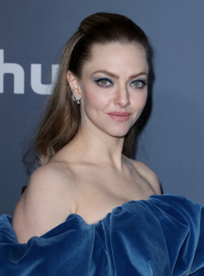 Amanda Seyfried - &#039;The Dropout&#039; Los Angeles Premiere 02/24/2022