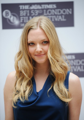 photo 14 in Amanda Seyfried gallery [id223508] 2009-12-18 00:00:00