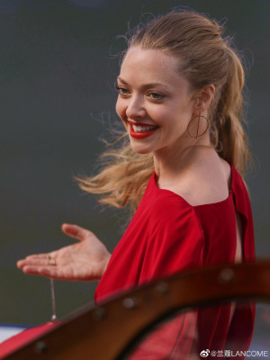 Amanda Seyfried - Lancome &#039;Advanced Genifique&#039; 06/29/2019