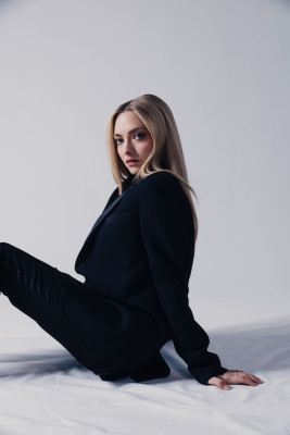 Amanda Seyfried for LA Times