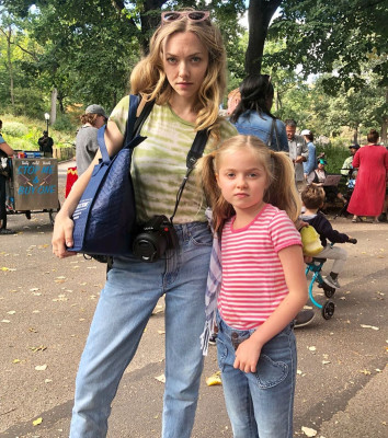 Amanda Seyfried - &#039;A Mouthful Of Air&#039; On Set in New York 09/26/2019