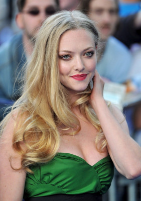 photo 26 in Seyfried gallery [id126357] 2009-01-08 00:00:00