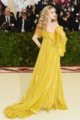 Amanda Seyfried – MET Gala 2018