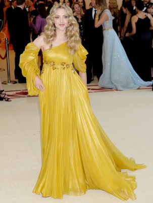Amanda Seyfried – MET Gala 2018
