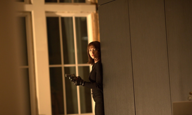 Amanda Seyfried - Anon (2017) - Production Stills