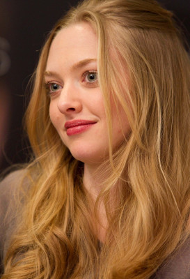 photo 4 in Amanda Seyfried gallery [id240625] 2010-02-03 00:00:00