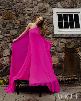 Amanda Seyfried by Greg Williams - Hollywood Portfolio for Vogue UK // 2021