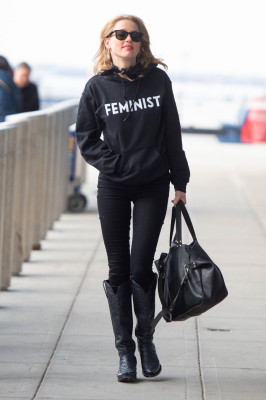 Amber Heard in Travel Outfit 12/09/2018