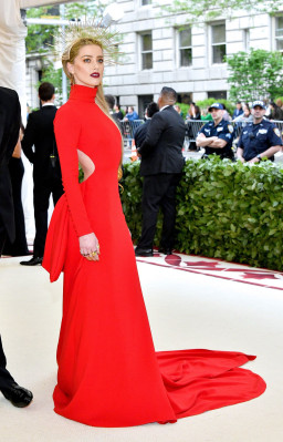 Amber Heard – MET Gala 2018