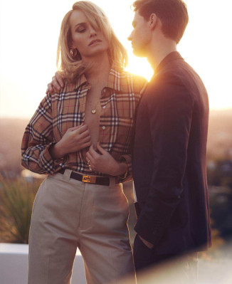 Amber Valletta - Alexi Lubomirski Photoshoot for Elle April 2018