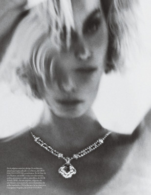 Amber Valletta by Txema Yeste for Vogue España || December 2020