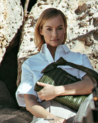Amber Valletta