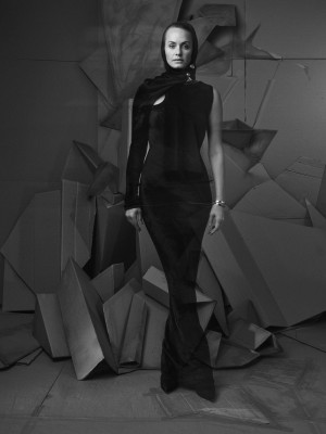 Amber Valletta