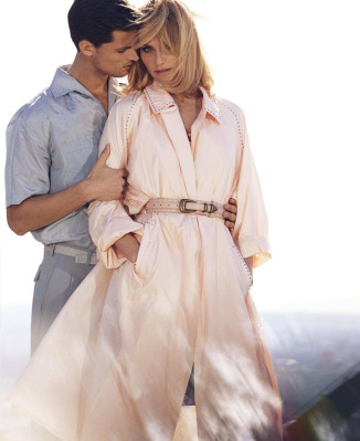 Amber Valletta - Alexi Lubomirski Photoshoot for Elle April 2018