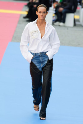 Amber Valletta for Stella McCartney SPRING 2023 READY-TO-WEAR