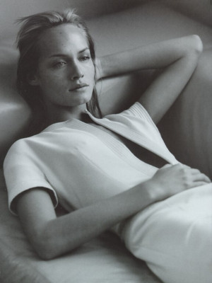 Amber Valletta