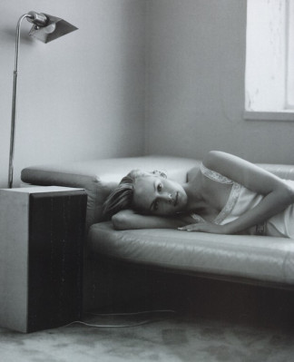 Amber Valletta