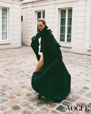 Amber Valletta ~ Vogue Hong Kong September 2024 by Sebastián Faena