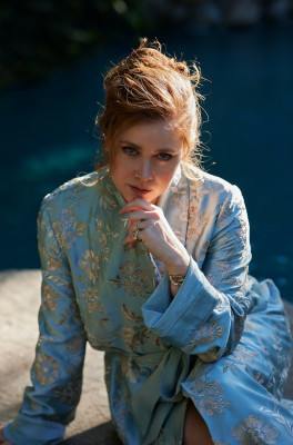 Amy Adams by Sam Taylor-Johnson for Netflix Queue || 2020