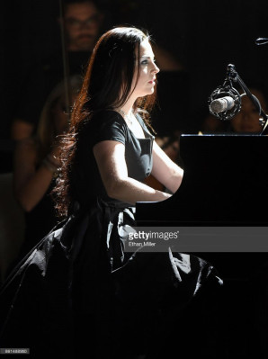 Amy Lee - Performance 2017