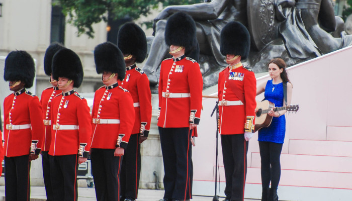 photo 3 in Amy Macdonald gallery [id622514] 2013-04-06 00:00:00