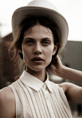 Aymeline Valade pic #412150