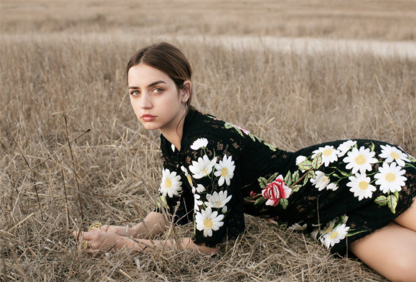 Ana de Armas by Wai Lin Tse for InStyle US (2016)