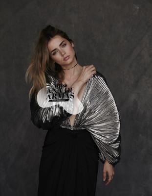 Ana de Armas by Rafa Gallar for Mujer Hoy (2017)