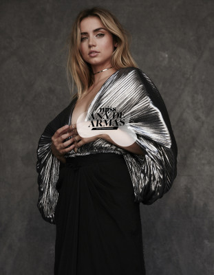Ana de Armas by Rafa Gallar for Mujer Hoy (2017)