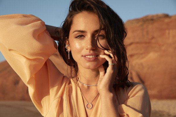 Ana de Armas - &#039;Only Natural Diamonds&#039; Campaign (2020)
