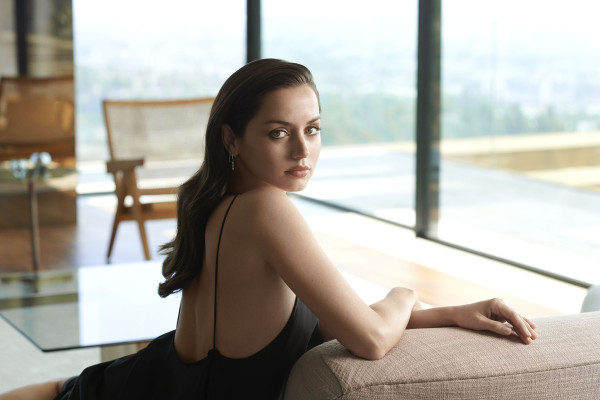 Ana de Armas - Estée Lauder (2021)