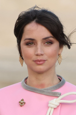 Ana de Armas - Louis Vuitton Fashion Show in Paris 10/05/2021