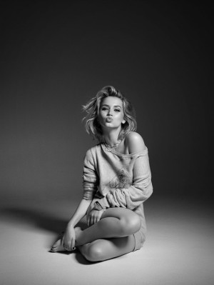 Ana de Armas by Jonathan Miller for Elle (2014)