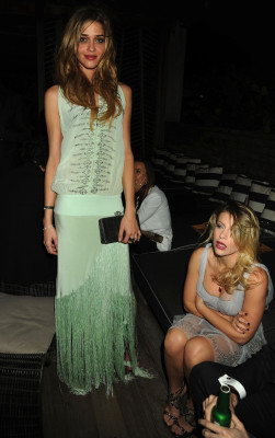 Ana Beatriz Barros pic #443379