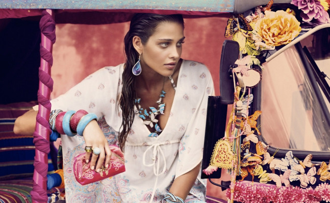 Ana Beatriz Barros pic #386462