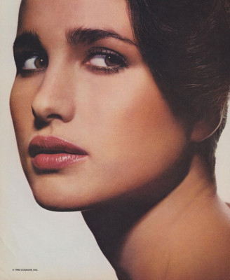 Andie Macdowell pic #1420926
