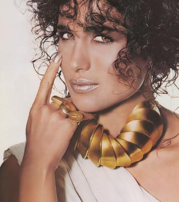 Andie Macdowell pic #105533